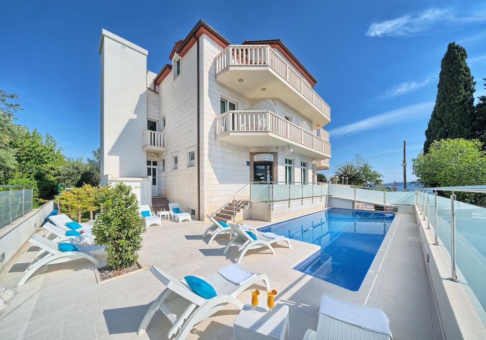 Hotel Villa Zarko Kaštel Stari Exterior foto
