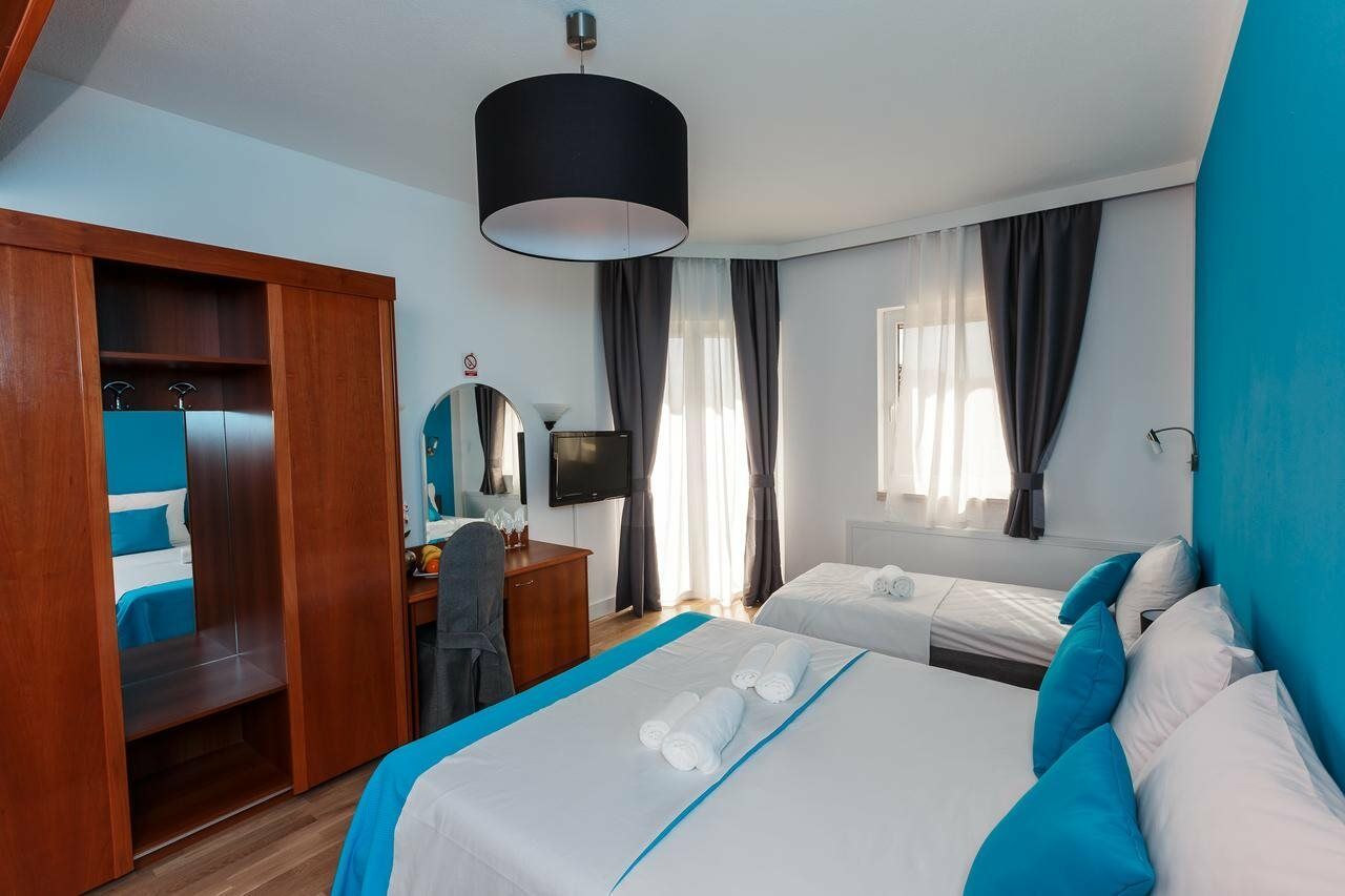 Hotel Villa Zarko Kaštel Stari Exterior foto